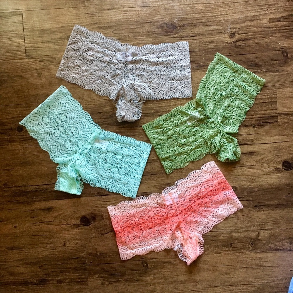 Set of 4 Lacey Panties - Picture 1 of 6